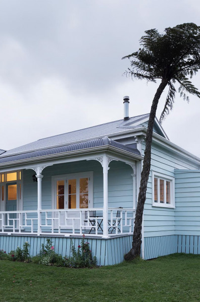 Jane and Pim reawaken a beauty in this Waiuku farmhouse Jane and Pim reawaken a beauty in this Waiuku farmhouse