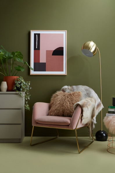 11 decadent living room looks that will convince you to indulge in colour