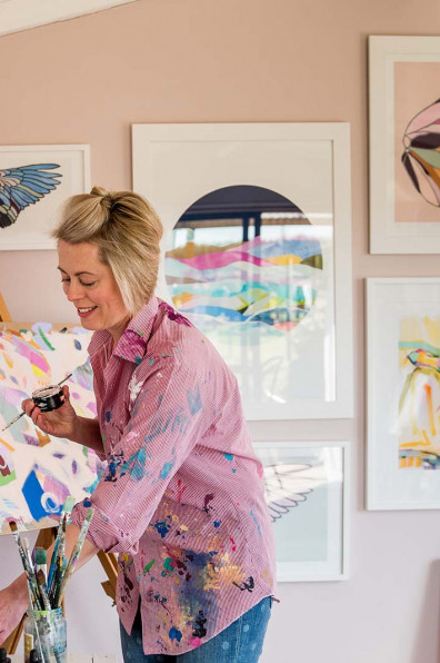 A Canterbury artist chooses punchy pastels and sunny-day blues to give her family’s old-school villa a fresh, modern twist.
