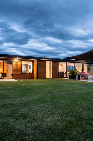 This striking Alexandra home makes a case for blue ceilings