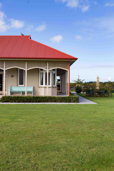 A Canterbury artist chooses punchy pastels and sunny-day blues to give her family’s old-school villa a fresh, modern twist.