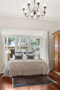 Modern meets heritage in this 1912 transitional villa renovation Modern meets heritage in this 1912 transitional villa renovation