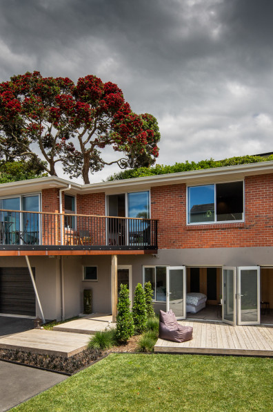 David and Jenny’s coastal beauty comes alive 