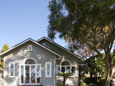 Emma and Peter’s beautiful bungalow reno well worth the wait Emma and Peter’s beautiful bungalow reno well worth the wait