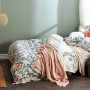 Green Interiors, Floral Interiors, Spring Bedding, Spring Interiors