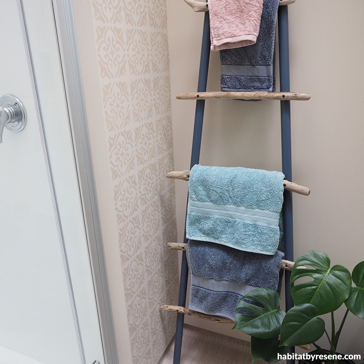 Driftwood 2025 towel ladder